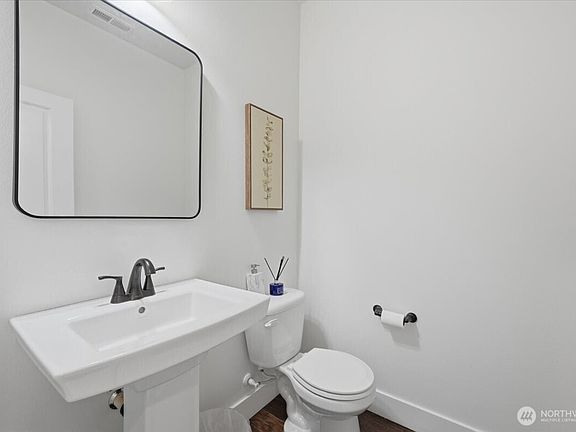 4th image of 9330 Templeton Avenue SE