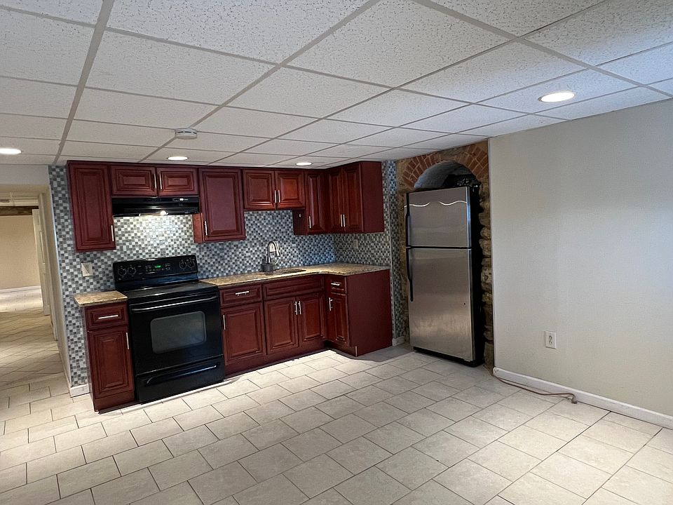 1st image of 4446 Fleming St Floor 1