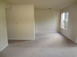 12424 NE 145th St APT C10, Kirkland, WA 98034