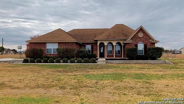 1st image of 104 Colette Ln
