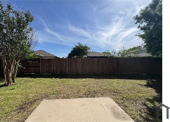 2004 Northridge Dr — Photo 20