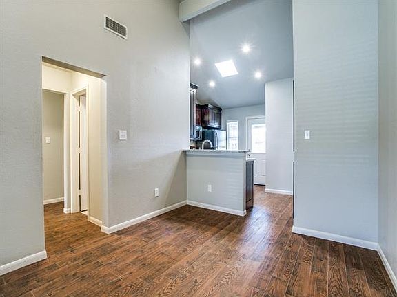 5th image of 2921 Kathleen Ln