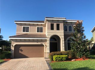 15508 Laguna Hills Dr, Fort Myers, FL 33908