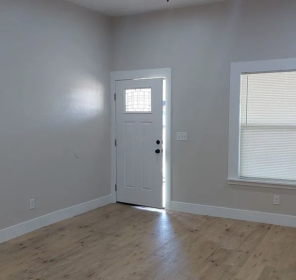 2414 San Diego Ave — Photo 20