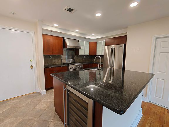 2nd image of 227 Summit Ave APT E202