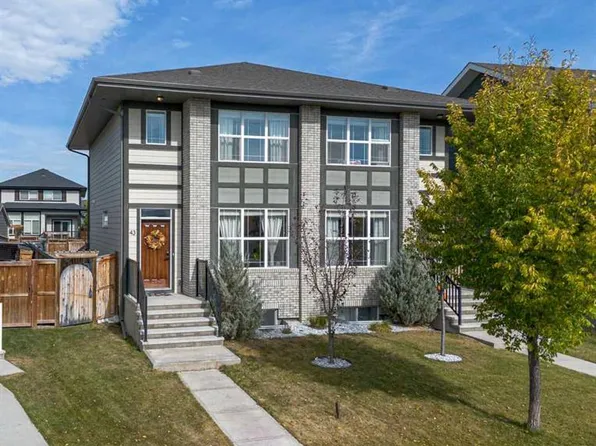 43 S Masters Sq SE, Calgary, AB T3M 2N3