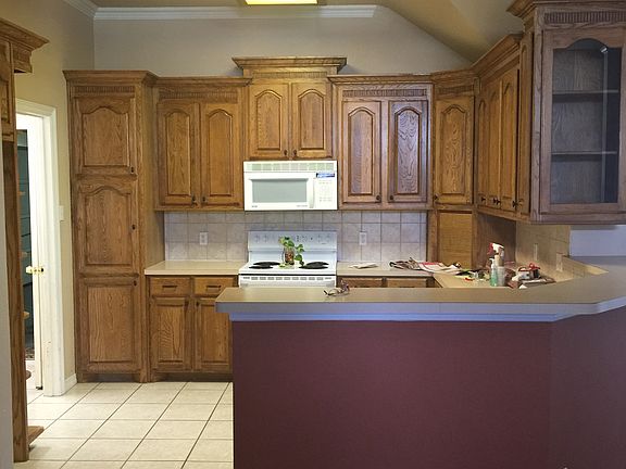 4th image of 718 Amherst Dr