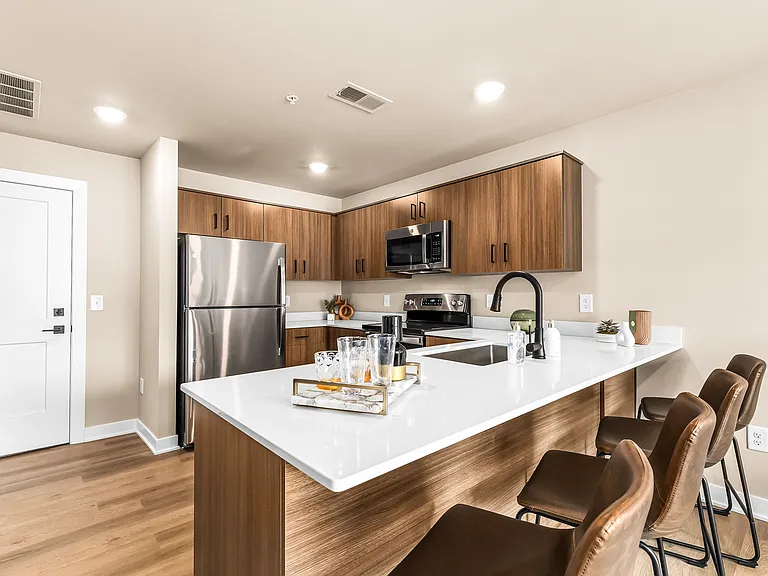 Sterling Center Apartments — Photo 12