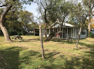 319 Butler Point Rd, Graford, TX 76449