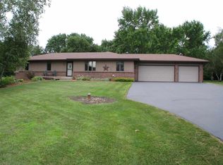 13572 Cricket Close, Roscoe, IL 61073