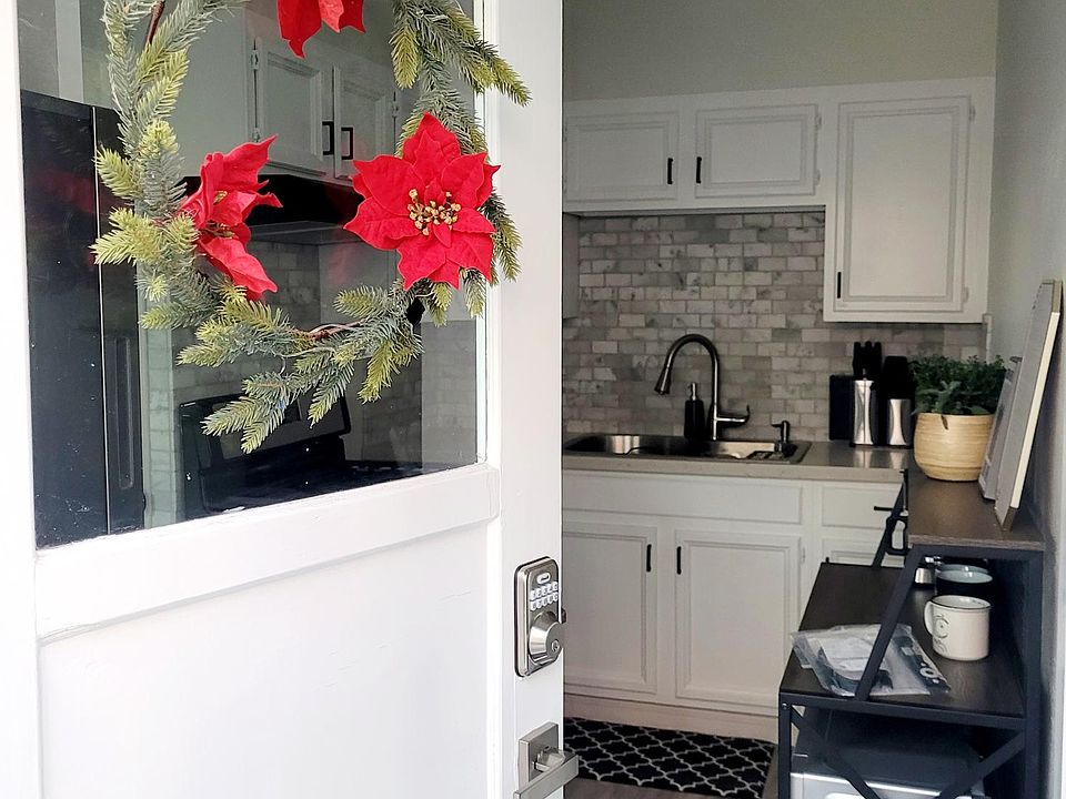 Front door walks into the kitchen. Then, Living Room on the Right/ Bedroom on the Left and the bathroom is in the back with entrance to both sides.