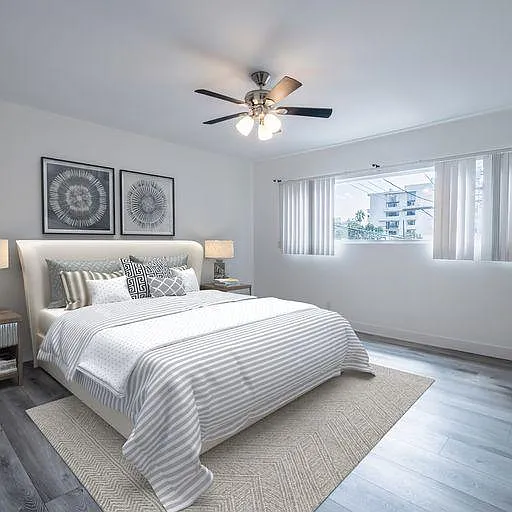 340 N Palm Dr #7 — Photo 3