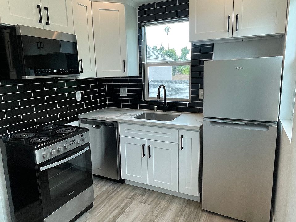 1st image of 154 S Avenue 54 #C1