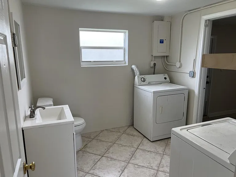 9432 SW 52nd Ct — Photo 15