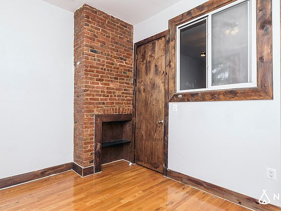 4th image of 179 Stanhope St APT 2L