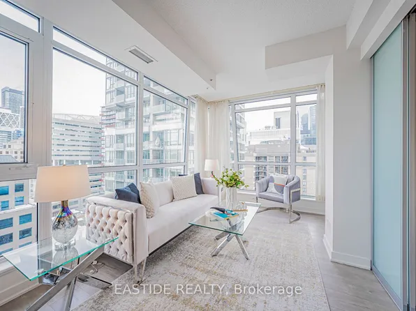 30 Nelson St #1502, Toronto, ON M5V 0H5