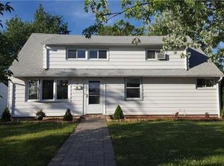 96 Park Ave, Iselin, NJ 08830