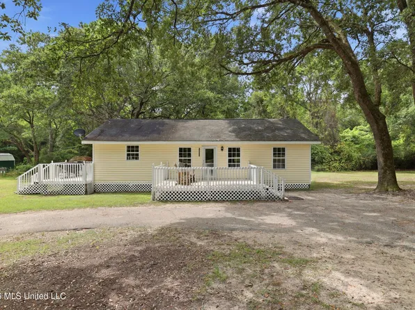 12111 Vidalia Rd, Pass Christian, MS 39571