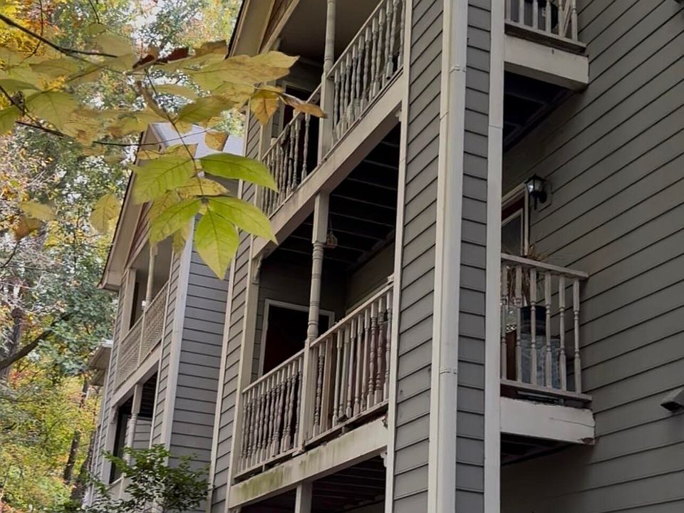 2nd image of 1341 Park Glen Dr APT 204