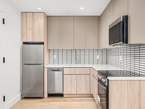 5th image of 91 Bruckner Blvd #306