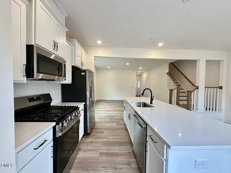 951 Kensley Grove Ln — Photo 11