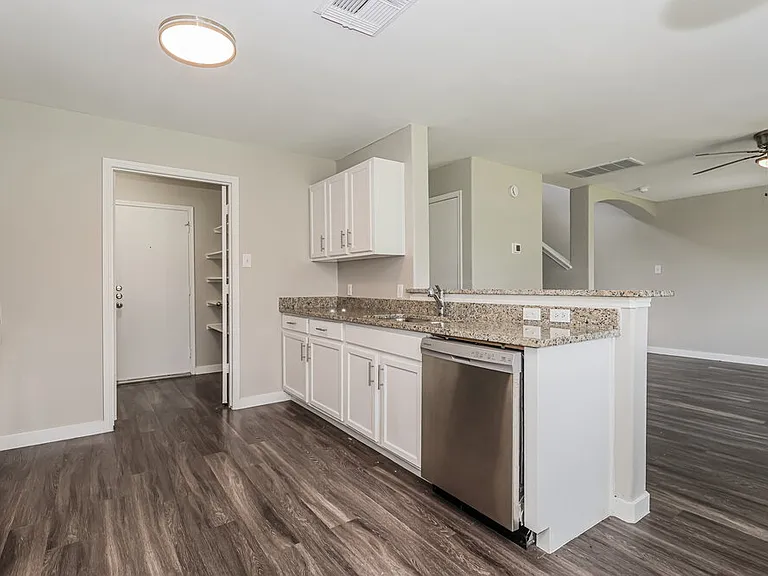 7727 Painted Desert Dr — Photo 8