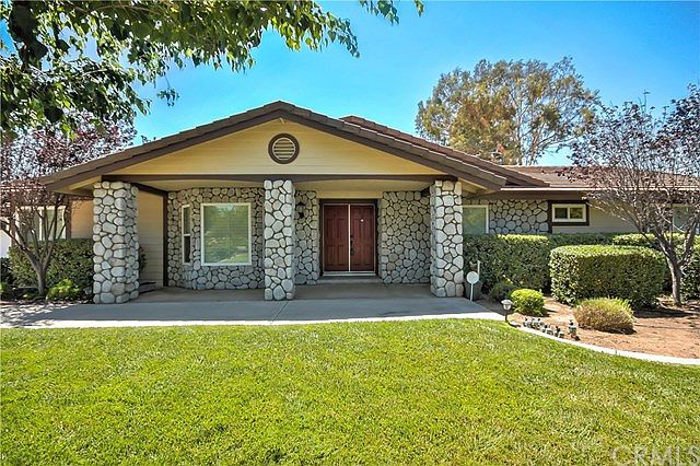 1st image of 28835 Broken Arrow Cir