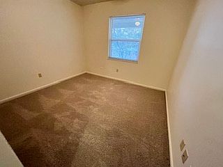 4th image of 688 Penny Ln S #700