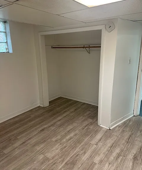 basement bed room