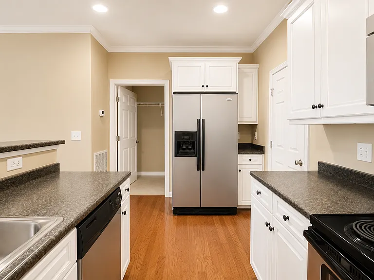 899 Magnolia Ct — Photo 9