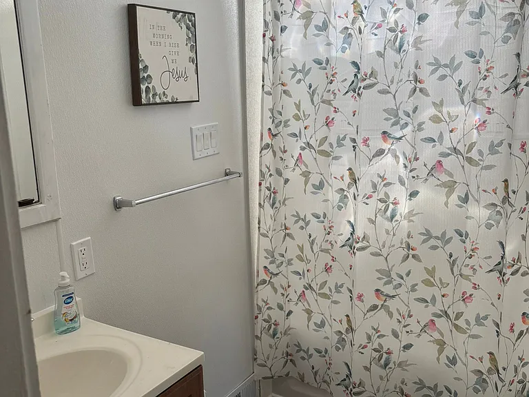 10 Norwood Ave #A — Photo 3