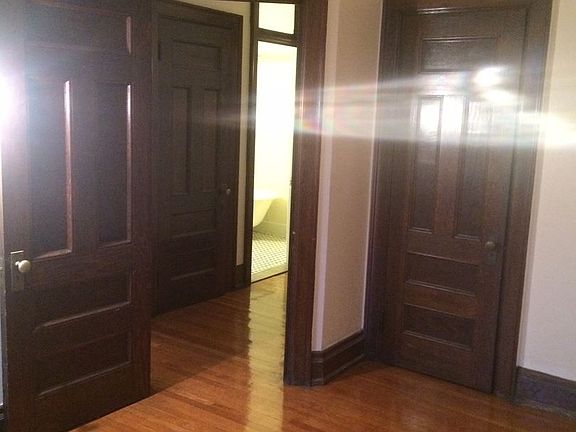 5th image of 106 Elmwood Ave APT 10