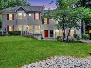 305 Cypress Ln, East Brunswick, NJ 08816
