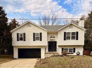 2309 W Squire Rd, Lake Sherwood, MO 63357