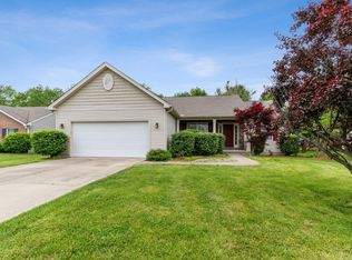 2370 Vista Lake Dr, Batavia, OH 45103