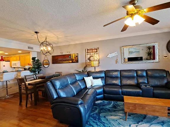 5th image of 806 Mystic Dr APT 305