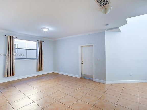 4th image of 11331 NW 44th Ter