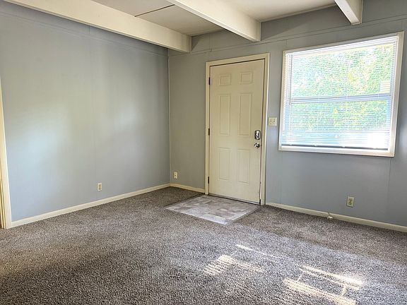 2nd image of 623-629 W 13th St #623-B