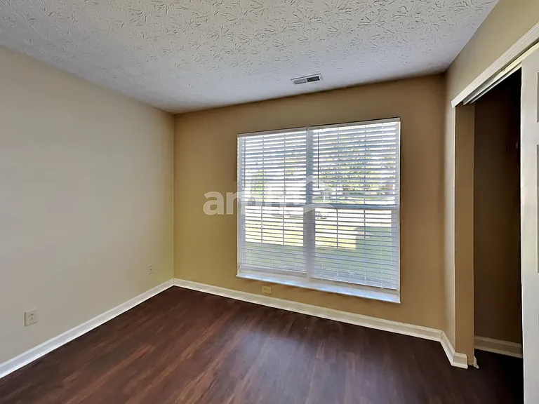 769 Kingston Cir — Photo 11