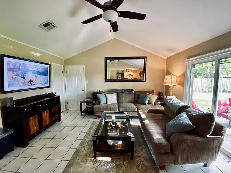 1109 N Noble Rd — Photo 5