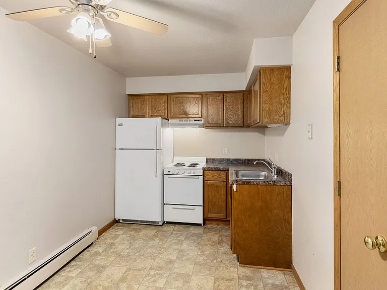 35 Woodmere Ct — Photo 10