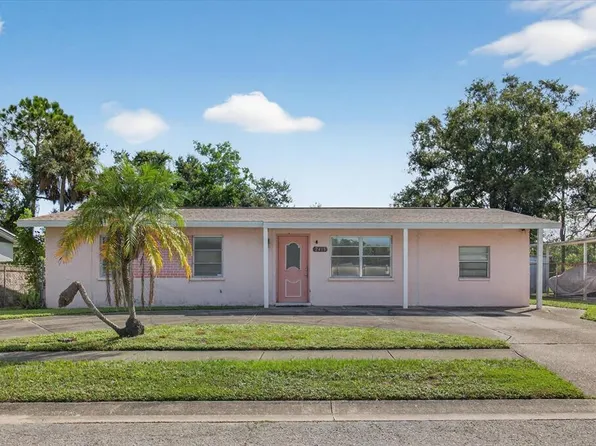 2415 19th St E, Bradenton, FL 34208