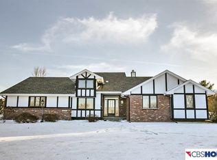 22007 Trailridge Blvd, Elkhorn, NE 68022
