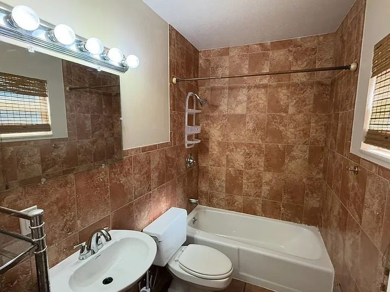 914 Homewood Dr — Photo 5