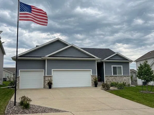 713 Orchard View Dr, Norwalk, IA 50211