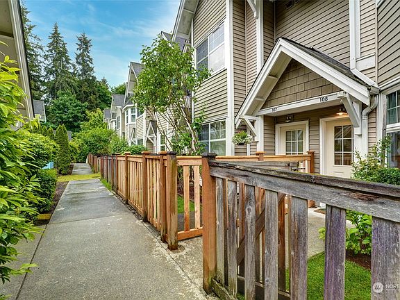 3rd image of 16418 NE 91st Street #108