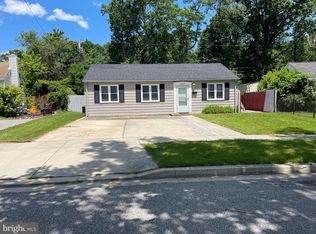 1604 Manning Rd, Glen Burnie, MD 21061