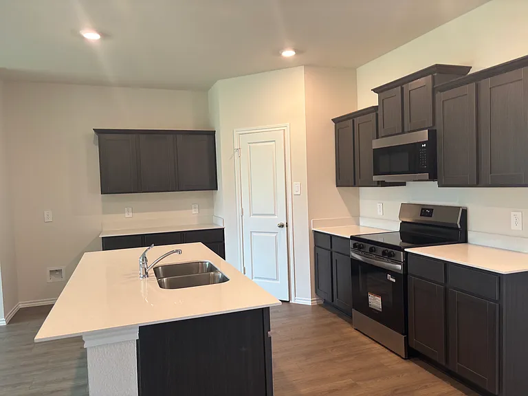 4005 Oakcrest Ln — Photo 26