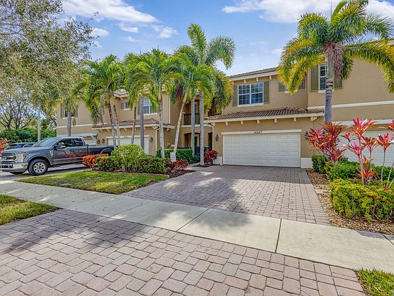2nd image of 4547 Cadiz Circle