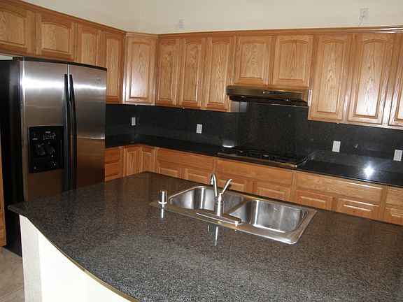 4th image of 8133 Chestnut Hollow Ave